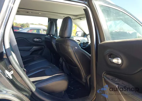 2019 Jeep Cherokee Latitude Plus 4X4 из США, поврежденный, VIN 1C4PJMLX8KD239805